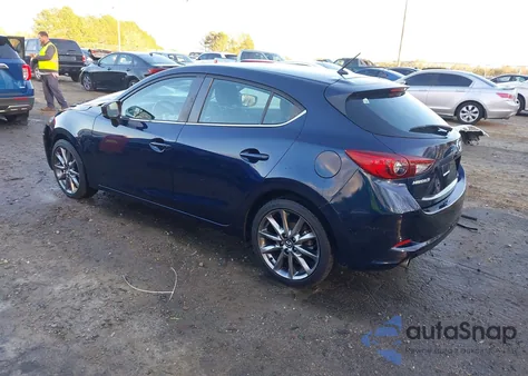 2018 Mazda Mazda3 Touring z USA, uszkodzony, nr VIN 3MZBN1L35JM249959